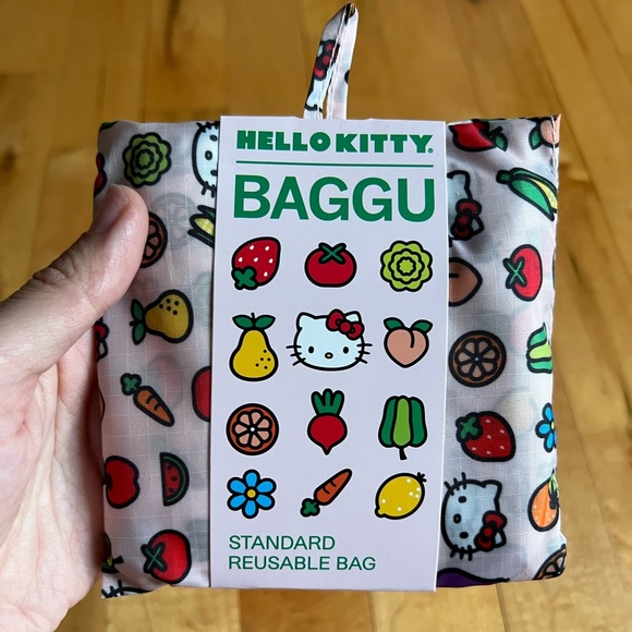 BAGGU Handbags - NWT BAGGU hello kitty standard bag